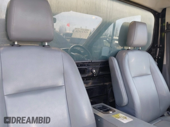 2017 Ford Transit z VIN 1FDBF9ZM9HKB18836, wystawiony jako IAAI lot #42311325 z przebiegiem 172 466 mil mil oraz . Historia ofert i sprzedaży dostępna na DreamBid. Obrazek 8.