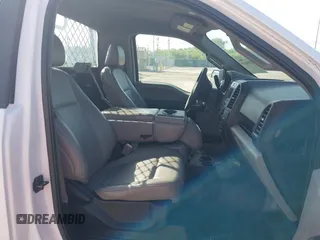 2018 Ford F-150 XL z VIN 1FTMF1CB3JKE60746, wystawiony jako IAAI lot #42759319 z przebiegiem 28 089 mil mil oraz . Historia ofert i sprzedaży dostępna na DreamBid. Obrazek 5.