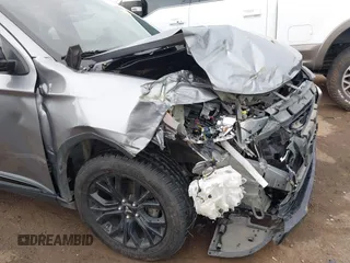 2018 Mitsubishi Outlander SE with VIN JA4AD3A36JZ054056, listed as a IAAI auction lot 42489296 with 98,200 mi miles and . Bid and sale history available at DreamBid. Image 6.