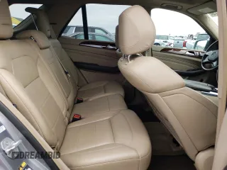 2012 Mercedes-Benz M 550 z VIN 4JGDA7DB6CA069109, wystawiony jako Copart lot #49747475 z przebiegiem 139 425 mil mil oraz Czysty tytuł • Clean title. Historia ofert i sprzedaży dostępna na DreamBid. Obrazek 11.