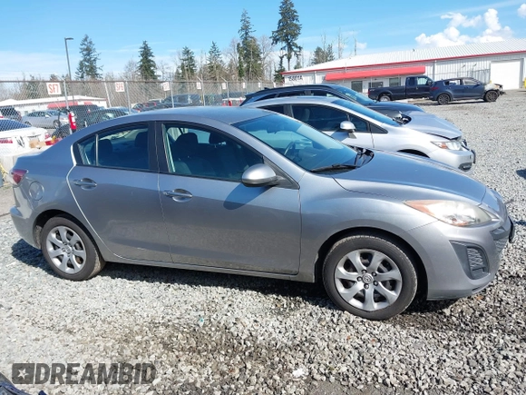 2011 Mazda Mazda3 i Sport with VIN JM1BL1UG4B1480828, listed as a IAAI auction lot 41868170 with 136,876 mi miles. Bid and sale history available at carsss.com. Image 13.