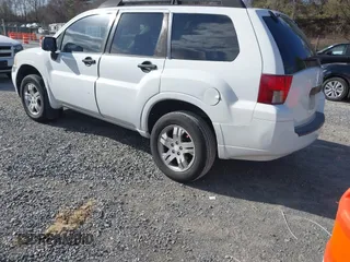 2007 Mitsubishi Endeavor LS with VIN 4A4MM21S87E080140, listed as a IAAI auction lot 41715165 with 241,401 mi miles. Bid and sale history available at carsss.com. Image 3.