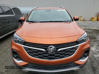 2022 Buick Encore GX Essence z VIN KL4MMFSL9NB021080, wystawiony jako Copart lot #42240785 z przebiegiem 38 164 mil mil oraz Czysty tytuł • Clean title. Historia ofert i sprzedaży dostępna na DreamBid. Obrazek 5.