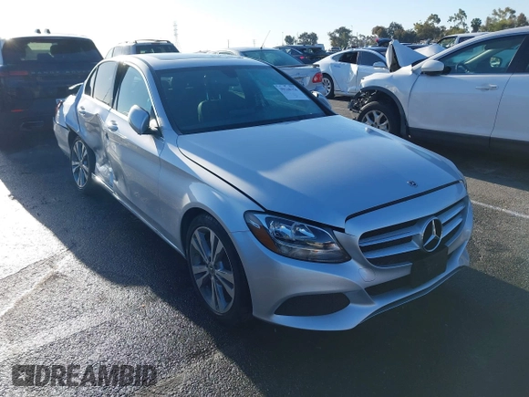 2018 Mercedes-Benz C 300 z VIN 55SWF4JB3JU269143, wystawiony jako IAAI lot #39140356 z przebiegiem 37 051 mil mil oraz . Historia ofert i sprzedaży dostępna na DreamBid. Obrazek 1.