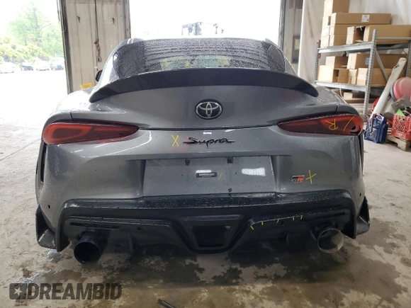 2021 Toyota Supra 3.0 z VIN WZ1DB0C06MW043625, wystawiony jako Copart lot #48971283 z przebiegiem 8255 mil mil oraz . Historia ofert i sprzedaży dostępna na DreamBid. Obrazek 6.
