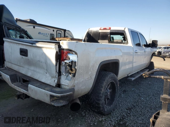 2019 GMC Sierra 3500HD Denali z VIN 1GT42WEY4KF241556, wystawiony jako Copart lot #42368875 z przebiegiem Nie podano mil oraz Szkody całkowita. Historia ofert i sprzedaży dostępna na DreamBid. Obrazek 3.