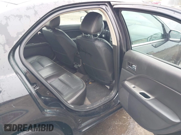2010 Ford Fusion Hybrid with VIN 3FADP0L38AR263525, listed as a IAAI auction lot 41952084 with 112,681 mi miles. Bid and sale history available at carsss.com. Image 8.