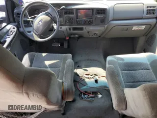 2004 Ford Excursion Special Serv z VIN 1FMSU41P04EB42532, wystawiony jako Copart lot #63594815 z przebiegiem 209 937 mil mil oraz Czysty tytuł • Clean title. Historia ofert i sprzedaży dostępna na DreamBid. Obrazek 8.
