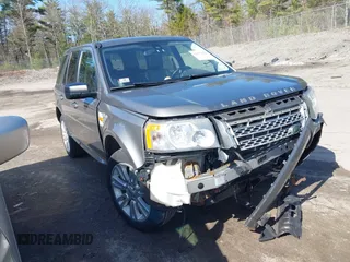 2010 Land Rover LR2 HSE z VIN SALFR2BN2AH188939, wystawiony jako IAAI lot #41957944 z przebiegiem 89 881 mil mil oraz . Historia ofert i sprzedaży dostępna na DreamBid. Obrazek 1.