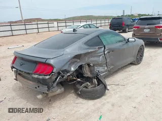 2022 Ford Mustang EcoBoost z VIN 1FA6P8TH2N5139990, wystawiony jako IAAI lot #42259683 z przebiegiem 62 580 mil mil oraz . Historia ofert i sprzedaży dostępna na DreamBid. Obrazek 4.