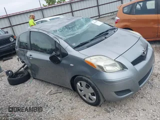 2011 Toyota Yaris with VIN JTDJT4K39B5339761, listed as a IAAI auction lot 40315883 with 1 mi miles. Bid and sale history available at carsss.com. Image 1.