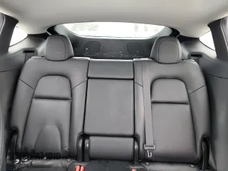 2021 Tesla Model Y Long Range z VIN 5YJYGDEE6MF089008, wystawiony jako Copart lot #45304715 z przebiegiem 140 761 mil mil oraz Szkoda całkowita • Salvage title. Historia ofert i sprzedaży dostępna na DreamBid. Obrazek 10.