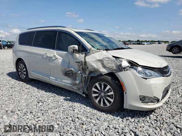 2020 Chrysler Pacifica Touring L Plus z VIN 2C4RC1EG4LR110425, wystawiony jako Copart lot #57892245 z przebiegiem 67 368 mil mil oraz Nie do naprawy • Non repairable. Historia ofert i sprzedaży dostępna na DreamBid. Obrazek 4.