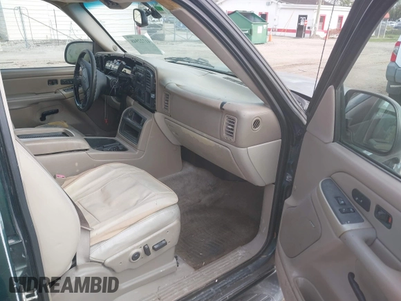 2004 Chevrolet Suburban LS with VIN 1GNEC16Z14J224460, listed as a IAAI auction lot 41722948 with 1 mi miles. Bid and sale history available at carsss.com. Image 5.