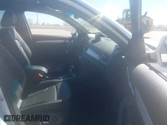 2018 Audi Q3 Premium with VIN WA1ECCFS7JR026917, listed as a IAAI auction lot 41823995 with 76,313 mi miles and . Bid and sale history available at DreamBid. Image 5.