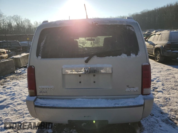 2008 Dodge Nitro SLT z VIN 1D8GU58K68W211350, wystawiony jako Copart lot #86813294 z przebiegiem Nie podano mil oraz Szkoda całkowita • Salvage title. Historia ofert i sprzedaży dostępna na DreamBid. Obrazek 6.