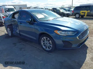 2019 Ford Fusion SE with VIN 3FA6P0HD3KR230962, listed as a IAAI auction lot 42053949 with 89,598 mi miles. Bid and sale history available at carsss.com. Image 1.