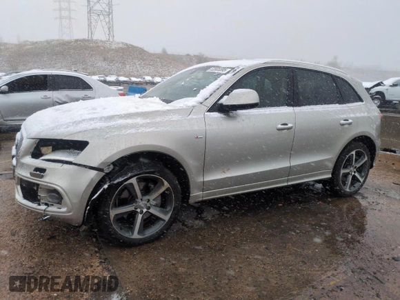2016 Audi Q5 Premium Plus z VIN WA1D7AFP7GA120996, wystawiony jako Copart lot #52805595 z przebiegiem 75 198 mil mil oraz Szkody całkowita. Historia ofert i sprzedaży dostępna na DreamBid. Obrazek 1.