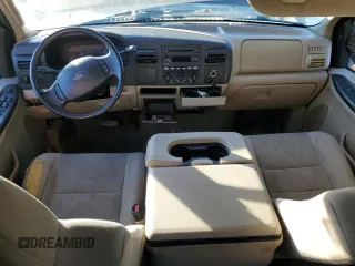 2005 Ford Super Duty F-250 XL with VIN 1FTSW20525EA80684, listed as a Copart auction lot 89100935 with 0 mi miles and Salvage Title. Bid and sale history available at carsss.com. Image 8.