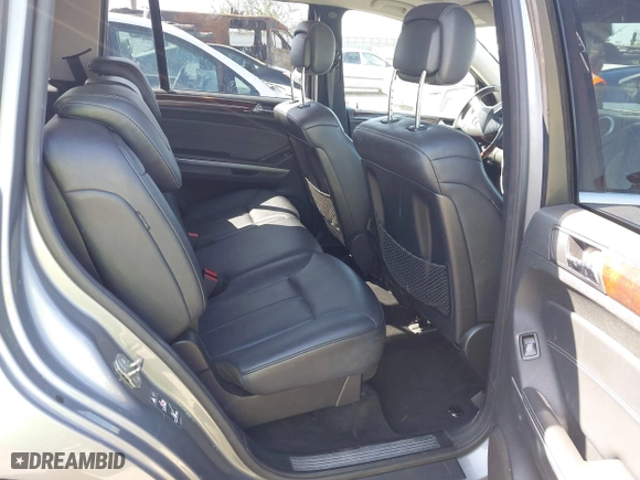 2011 Mercedes-Benz GL-Class GL 450 with VIN 4JGBF7BE1BA692013, listed as a IAAI auction lot 41824196 with 138,710 mi miles. Bid and sale history available at carsss.com. Image 8.