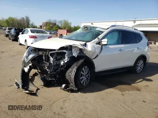 2020 Nissan Rogue SV z VIN JN8AT2MV0LW144697, wystawiony jako Copart lot #55336755 z przebiegiem 43 981 mil mil oraz Szkoda całkowita • Salvage title. Historia ofert i sprzedaży dostępna na DreamBid. Obrazek 1.