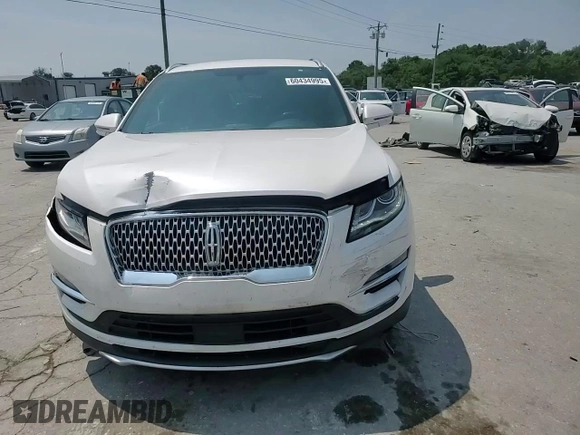 2019 Lincoln MKC Select with VIN 5LMCJ2C9XKUL01878, listed as a Copart auction lot 60434995 with 88,168 mi miles and Salvage title. Bid and sale history available at DreamBid. Image 14.