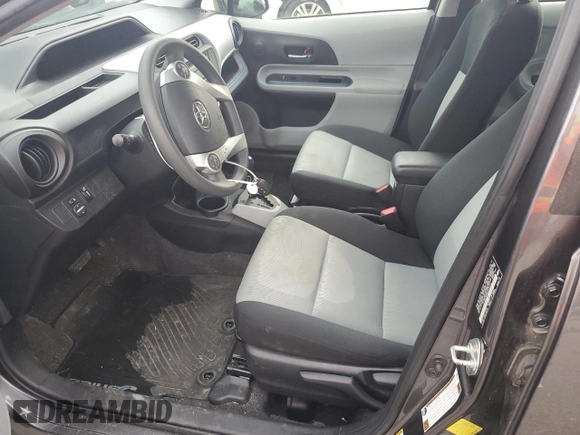 2012 Toyota Prius One z VIN JTDKDTB34C1513711, wystawiony jako Copart lot #59715445 z przebiegiem 142 431 mil mil oraz Czysty tytuł • Clean title. Historia ofert i sprzedaży dostępna na DreamBid. Obrazek 7.
