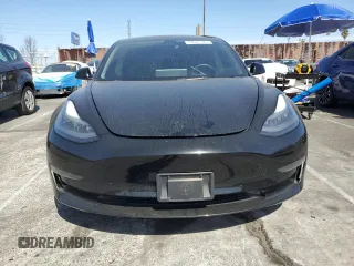 2022 Tesla Model 3 with VIN 5YJ3E1EAXNF120970, listed as a Copart auction lot 47631725 with 33,205 mi miles and Salvage Title. Bid and sale history available at DreamBid. Image 5.
