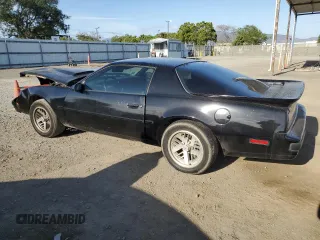 1989 Pontiac Firebird z VIN 1G2FS2186KL212458, wystawiony jako Copart lot #56995025 z przebiegiem 89 851 mil mil oraz Szkoda całkowita • Salvage title. Historia ofert i sprzedaży dostępna na DreamBid. Obrazek 2.