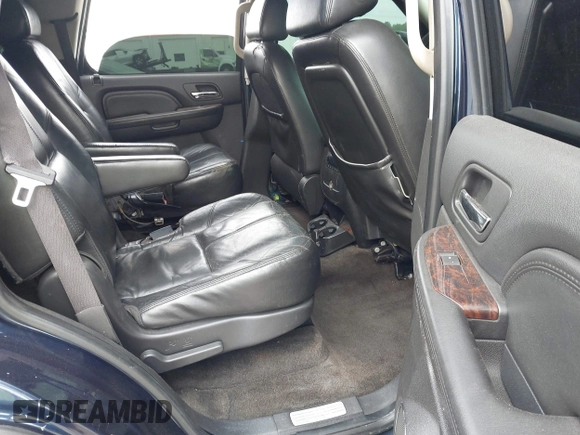 2007 Chevrolet Tahoe LT z VIN 1GNFC13067R201692, wystawiony jako IAAI lot #42084896 z przebiegiem 260 159 mil mil oraz . Historia ofert i sprzedaży dostępna na DreamBid. Obrazek 8.