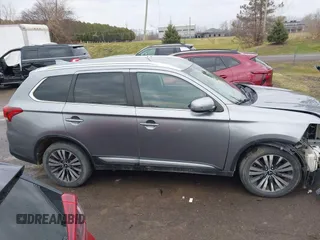 2020 Mitsubishi Outlander ES z VIN JA4AZ3A34LZ021352, wystawiony jako IAAI lot #41853465 z przebiegiem 92 412 mil mil oraz . Historia ofert i sprzedaży dostępna na DreamBid. Obrazek 13.