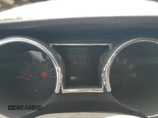 2005 Ford Mustang Deluxe with VIN 1ZVFT84N555215001, listed as a Copart auction lot 61993435 with 85,407 mi miles and Salvage title. Bid and sale history available at DreamBid. Image 9.