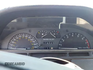 1994 Saturn SL z VIN 1G8ZJ557XRZ269410, wystawiony jako IAAI lot #31653894 z przebiegiem 132 202 mil mil oraz . Historia ofert i sprzedaży dostępna na DreamBid. Obrazek 7.