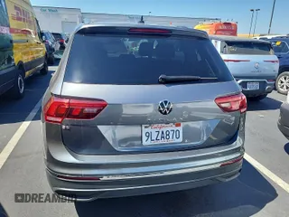 2024 Volkswagen Tiguan SE z VIN 3VV3B7AX7RM106937, wystawiony jako IAAI lot #42845192 z przebiegiem 32 134 mil mil oraz . Historia ofert i sprzedaży dostępna na DreamBid. Obrazek 32.
