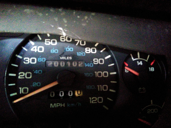 1995 Dodge Ram 1500 with VIN 3B7HF13Z4SM125732, listed as a IAAI auction lot 40798170 with 200,102 mi miles. Bid and sale history available at carsss.com. Image 7.