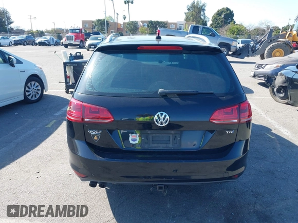 2015 Volkswagen Golf SportWagen TDI S with VIN 3VWCA7AU3FM500306, listed as a IAAI auction lot 41555391 with 187,142 mi miles. Bid and sale history available at carsss.com. Image 16.