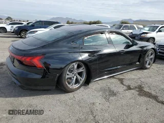 2023 Audi e-tron GT Premium Plus z VIN WAUFJBFWXP7003131, wystawiony jako Copart lot #38763864 z przebiegiem 16 636 mil mil oraz . Historia ofert i sprzedaży dostępna na DreamBid. Obrazek 3.