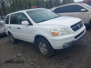 2005 Honda Pilot EX-L with VIN 5FNYF18585B037135, listed as a IAAI auction lot 41930914 with 227,956 mi miles. Bid and sale history available at carsss.com. Image 1.