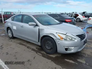 2015 Nissan Altima S with VIN 1N4AL3APXFN885317, listed as a IAAI auction lot 41582772 with 189,607 mi miles and . Bid and sale history available at DreamBid. Image 1.