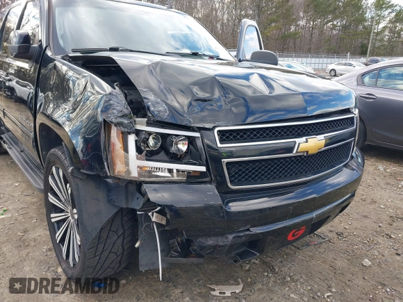 2012 Chevrolet Suburban LT with VIN 1GNSCJE01CR230409, listed as a IAAI auction lot 41300524 with 278,451 mi miles. Bid and sale history available at carsss.com. Image 6.