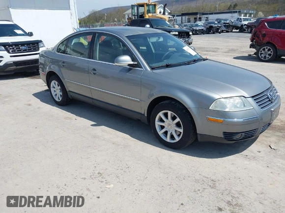 2004 Volkswagen Passat GLS z VIN WVWPD63BX4P205115, wystawiony jako IAAI lot #42039738 z przebiegiem 195 817 mil mil oraz . Historia ofert i sprzedaży dostępna na DreamBid. Obrazek 1.