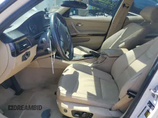 2011 BMW 3 Series 328i xDrive z VIN WBAPK5G59BNN25102, wystawiony jako Copart lot #56384695 z przebiegiem Nie podano mil oraz Szkoda całkowita • Salvage title. Historia ofert i sprzedaży dostępna na DreamBid. Obrazek 7.