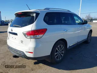 2013 Nissan Pathfinder S with VIN 5N1AR2MM9DC671220, listed as a IAAI auction lot 41419316 with 110,266 mi miles. Bid and sale history available at carsss.com. Image 4.
