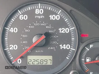 2001 Honda Civic LX with VIN JHMES16531S000040, listed as a IAAI auction lot 42191403 with 225,897 mi miles. Bid and sale history available at carsss.com. Image 13.