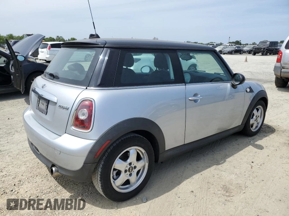 2010 MINI Hardtop with VIN WMWMF3C51ATZ22878, listed as a Copart auction lot 53173855 with 80,740 mi miles and Clean Title. Bid and sale history available at DreamBid. Image 3.
