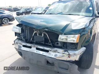 2003 Chevrolet Suburban LS with VIN 3GNEC16Z93G101439, listed as a IAAI auction lot 40360593 with 255,629 mi miles. Bid and sale history available at carsss.com. Image 6.
