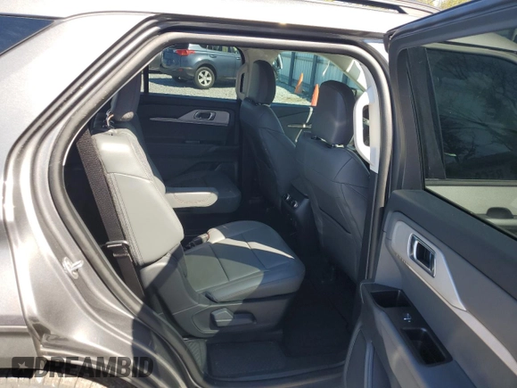 2025 Ford Explorer Active with VIN 1FMUK7DH6SGB16295, listed as a Copart auction lot 48884825 with 193 mi miles and Salvage Title. Bid and sale history available at carsss.com. Image 11.