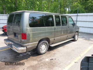 2002 Ford Econoline Passenger XL с VIN 1FMRE11L62HB47155, выставлен на аукционе IAAI как лот 42399282 с пробегом 181 749 миль миль и . История ставок и продаж доступна на DreamBid. Изображение 4.