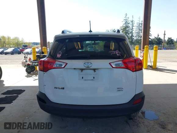 2014 Toyota RAV4 XLE with VIN JTMRFREV6EJ002755, listed as a IAAI auction lot 42021556 with 133,570 mi miles. Bid and sale history available at carsss.com. Image 16.