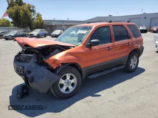 2006 Ford Escape XLT z VIN 1FMYU03186KA98733, wystawiony jako Copart lot #61407045 z przebiegiem Nie podano mil oraz Szkoda całkowita • Salvage title. Historia ofert i sprzedaży dostępna na DreamBid. Obrazek 1.